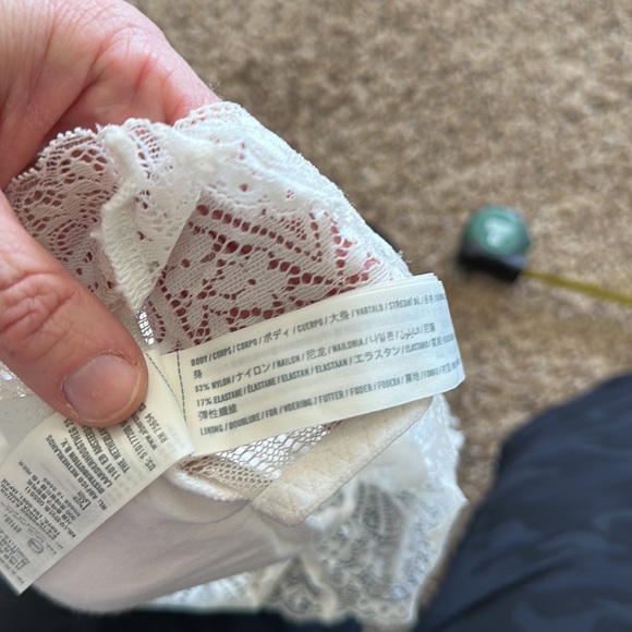 Gilly Hicks Cream Lace Racerback Bralette Lightly Padded Medium - Picture 11 of 14